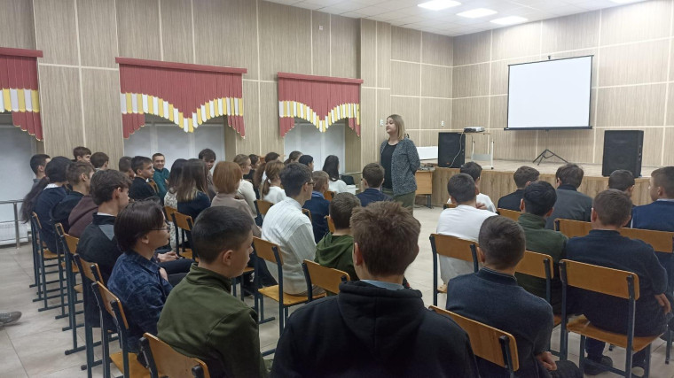 Профилактическая беседа с наркологом.